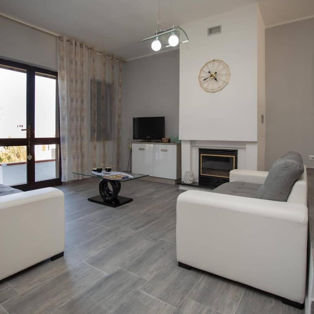 Sweethouse Pula Villa Porto Columbu - Perd'E Sali Екстериор снимка